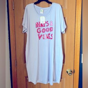 Nite Nite by Munki Munki short sleeve sleepshirt with pockets. Women’s plus 2X
